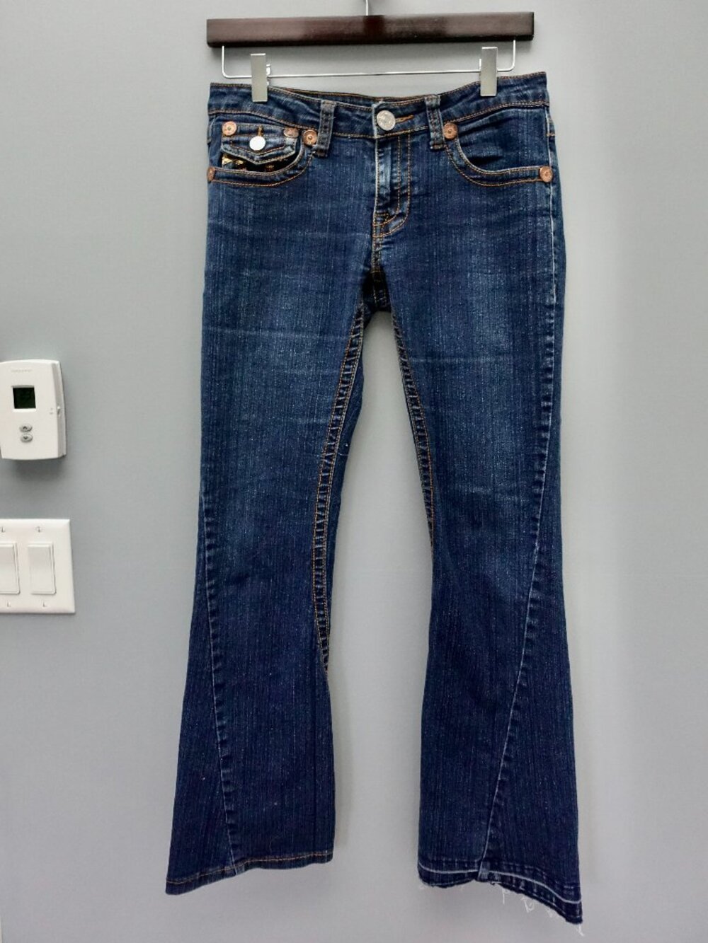True Religion Vintage Y2K Bedazzled Sequin Bootcut Low Rise Jeans, Size US 27 - Picture 2 of 11
